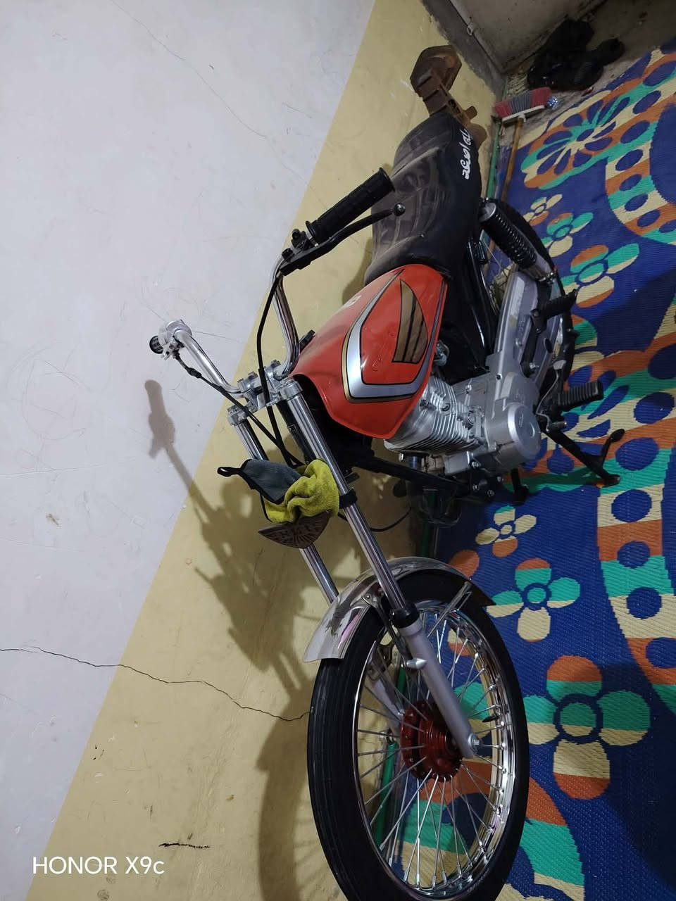 سلام عليكم تعمير جديد صارله شهرين دراجه كله مختمه الصلي شلعه فول شاصي 25 وراق سكنر رجاهن ما شتري لا كسر بحلال العالم مكاني شاميه هاذه رقمي ***********
هاذه حساب راعيه ابو كاصد الميالي
