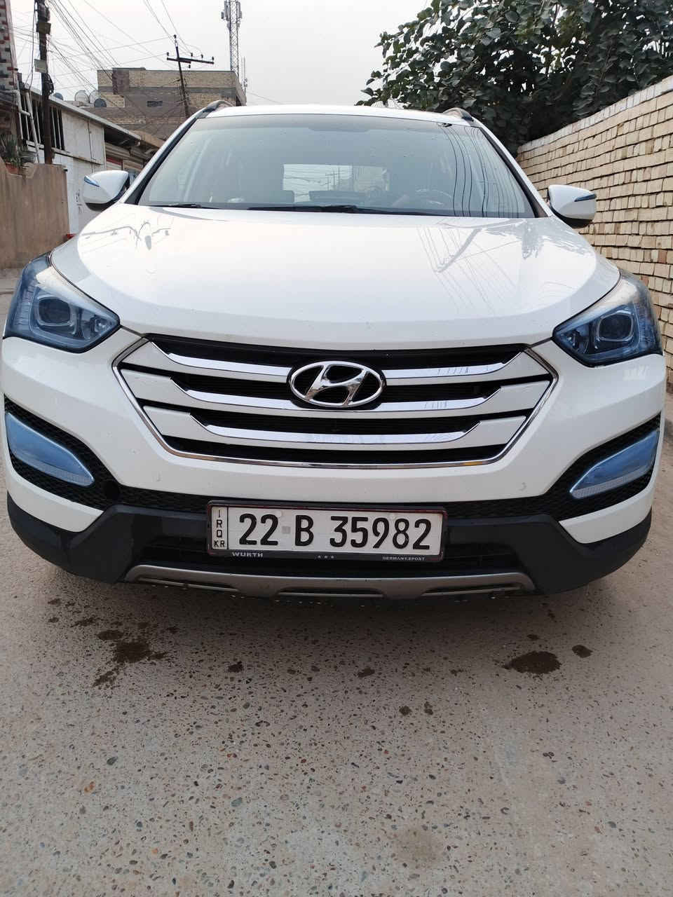 سلام عليكم سياره سنتافيا للبيع او مراوس  موديل 13 مكفوله من الضربه و تبديل امبدل فقط كازكيت محرك 2400 او الكير مال شركه السياره 7 راكب تبريد 3 قطع او باقي الموصفات معروفه بيهه ملاحظات كلش بسيطه السعر 150 بيهه مجال مكان بغداد الزعفرانيه ***********
