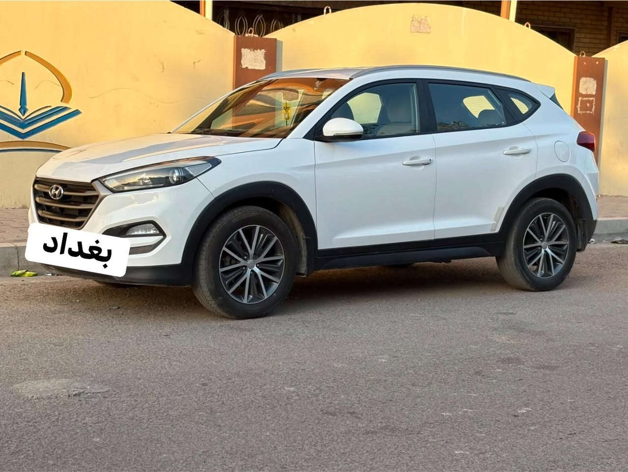 السلام عليكم توسان خليجي 2016 رقم بغداد الجديد سياره نضيفه وجاهزه مكفوله عده شبرين صبغ سياره مال بيت استخدام شخصي محرك وكير مكفولا السعر اخوان 148 مجال بسيط
محرك 2000دوش
تبريد قطعتين
انظمه قياده
تحديد مسار
كامره حساس
مري شفط 
اشاير بل مري 
حاكيه بلوتوت
مكان سياره بغداد لاستفسار ***********
