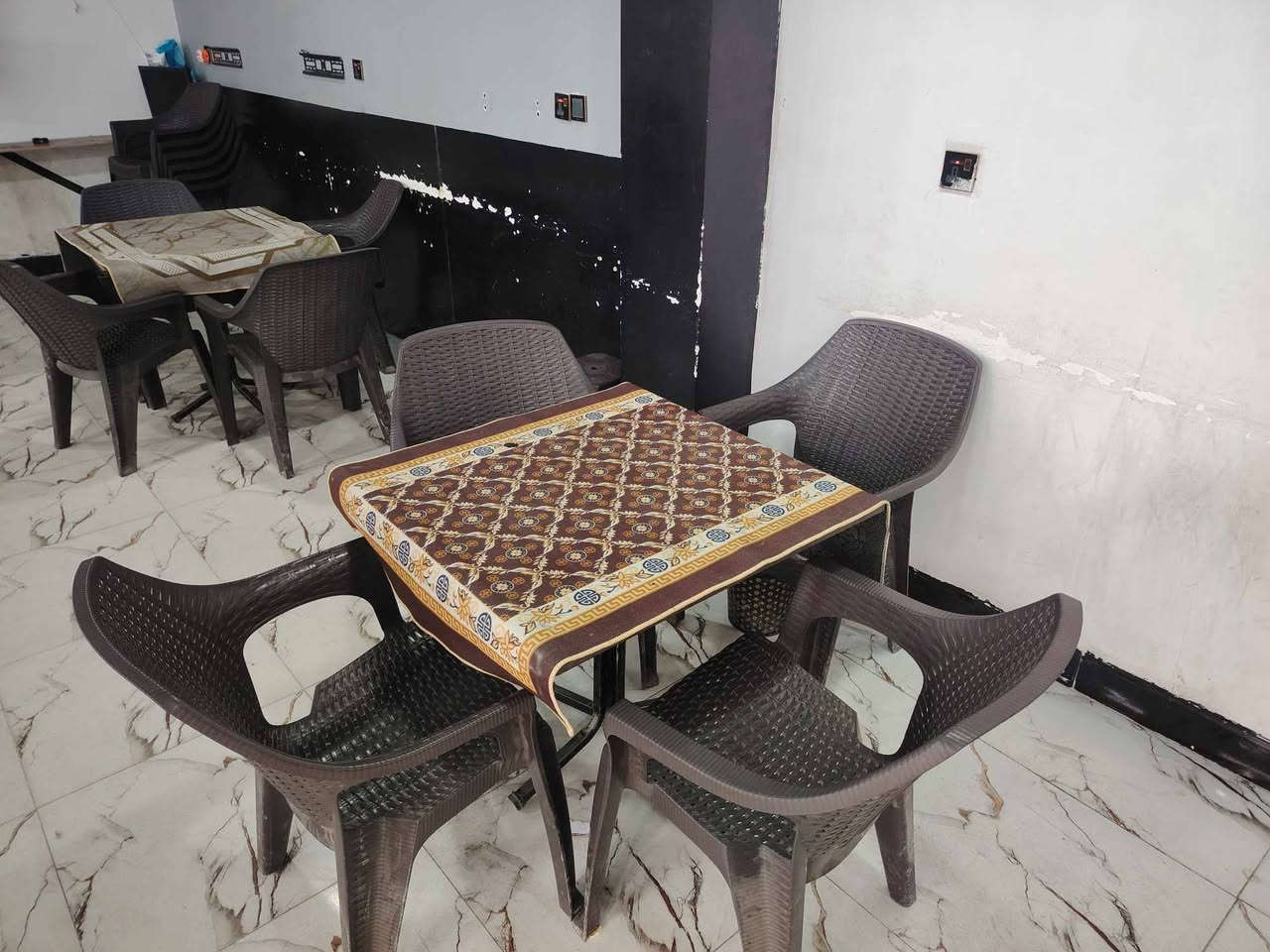 غراض للبيع شلع شلع ماابيع مفرد
العنوان موصل توصيل مااكو
نراكيل 9. 6 طاهى 25 و 3 طاهى 23 
ميوزه 6 كراسي فوك 50 كرسي طبلات 10
مبردات 2 عاديات ومرده كونفيره عنكبوت 1
صوبه غازيه عاليه. 1 
ثلاجه 1 
بانكات تعليك 3
سستم كامرات 4 
ورق دومينه 15
مشعل عينين 1 
قواري جاي 2 
ستكاين 15
دله كبتشينو وكلاصات 15
ايجار 150 بشهر مقدمه يندفع
مولده 6 اميبارت قابل لزياده ونقصان
سونيان 4 عدد 2 وشاشات 4 حجم 42 ايجار من صالة الحدباء ايجارهن 62 الف بشهر مقدمه 
سعر 3 ملاين بيه مجال قليل
وكت التفتيح كلفت فوك 4 ملاين
الشراي يجي خاص


**إذا كنت صاحب هذا الإعلان وتريد حذفه لأي سبب، رجاءا أرسل رسالة إلى الدعم الفني**