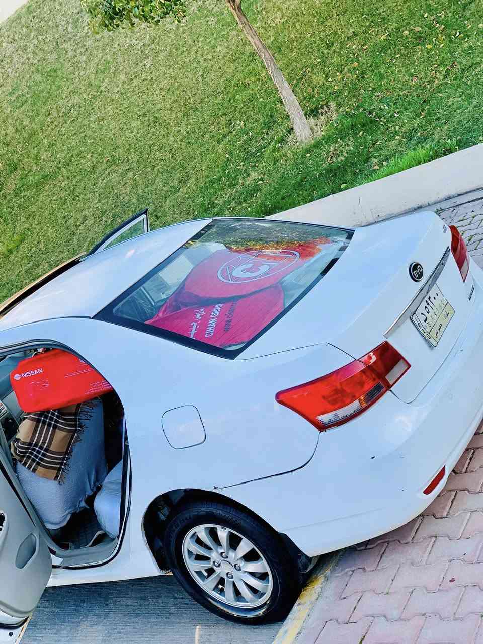 بؤفرؤشتن
٣٤ مه جال
byd2013
سه نه وي پلاستيك عاج
گيرومه كينه ي بيلاد
گيرئتؤماتيك وعادي
قفل مه ركه زي
جوارجام ئتؤ
گيرومه كينه ي لؤكه
مه كينه ي دوكه ل وبوخاروسه وتي نيه
پشت وپيش وشاني كه پسه
بي زه ربه يه سه ياره كه
گه رمي كاره باي كامل مه زبووته
پيشودواي بي ته قه وره قه يه 
ته نهافرؤشتنه
***********
***********
