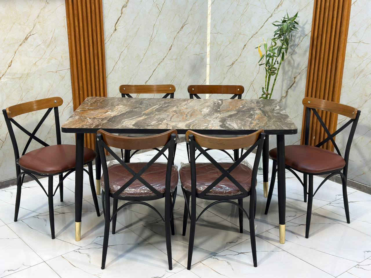 ميز طعام سطح خشب كشنات جلد رجل حديد
4 كراسي 
6 كراسي


**إذا كنت صاحب هذا الإعلان وتريد حذفه لأي سبب، رجاءا أرسل رسالة إلى الدعم الفني**