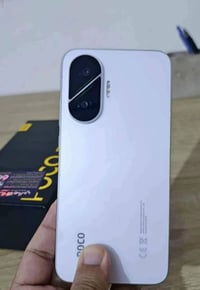 بوكو F7 • ٢٥٦/٨ • نضيف