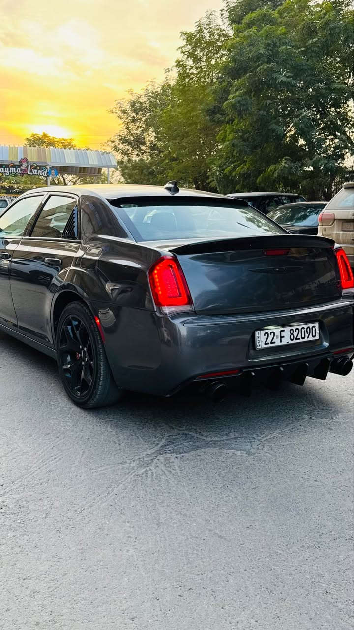 السلام عليكم 
أوباما موديل 21 بدووووووون أيرباك 
رقم اربيل تحويل مباشر 
مواصفات S العاديه 
ماشية 80 الف ميل 
بيه اربع قطع جاملغ امامي وخلفي جهة سايق وطخة بسيطه بلبنيد نصبغ نصه والوجه مال قبق الجنطة بي صبغ 
وبارد بالقماره اثر تحميل فقط 
السعر 228 وبيه مجال 
*********** بغداد, العراق
