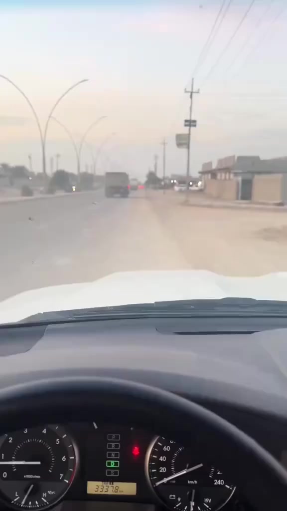 قطعه ارض للبيع مساحه1200متر واجهيه 34متر
العنوان خمسه كيلو قرب محطه بانزين اسوار المدينه 
شارع12بصف شارع 40الي نافذ من دولي خدمات كامله 
ماء كهرباء وسكن وسوك كلش قريب عليها ودولي طالع بالتصوير سعر 100 متر 7ملايين ونص
***********
