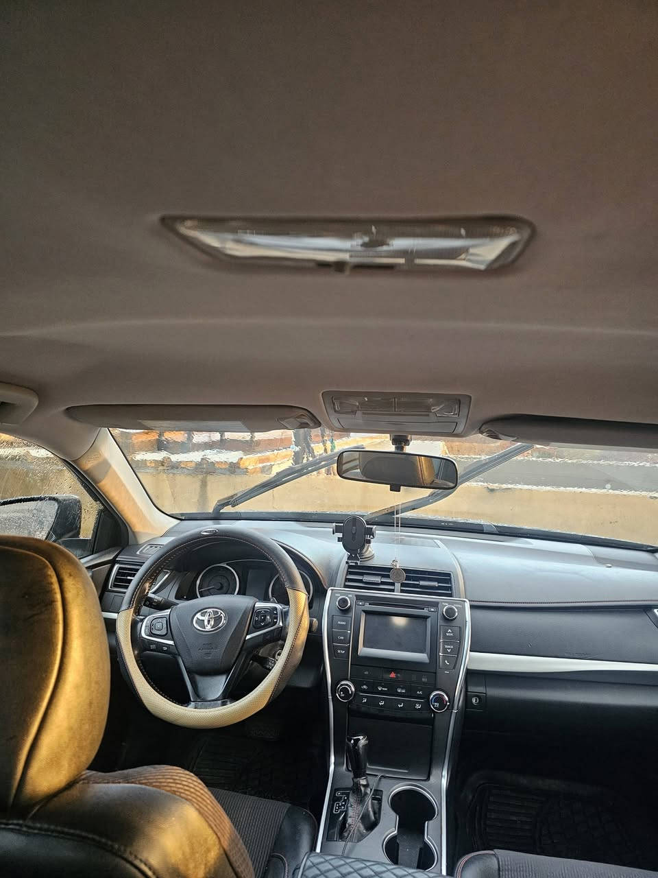 كامري موديل ٢٠١٧ موصفات se
كاميرا خلفية
جلدية
مثبت سرعة
المحرك: 2.5 لتر 4 سلندر
ثلاث انظما ايكو نورمال سوبرت 
تاخم تايرات جديد ادامه كامله بدون مصرف نهائية 
شرط محرك والكير  والكشر مسويله بولش حيل نظيفه السيارة 
الضرر: خمس قطع صبغ جاملغ بنيد وجاملغ خلفي شويه صندوك (تعديل شاصي صفحه سكن )
 سعر جدا مناسب مستعجل ع بيع عندي ظرف 
السعر :١٢٥$ بي مجال قليل 
رقمي واتساب :***********
عنوان سيارة: دهوك. او عقرة
