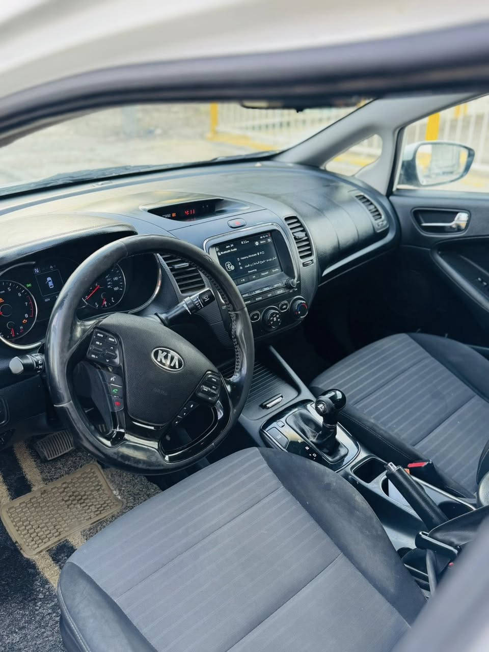 السلام عليكم
كيا فورتي 2017 امريكي مواصفات S 
حادث جاملغ وبنيد فقط سيارة نظيفة رقم بغداد انكليزي مكينة كير جاهزة السعر 105 وبيه مجال بسيط مكاني السيدية حي الاعلام *********** // ***********
شراي اتصل مامتواجد على الخاص
