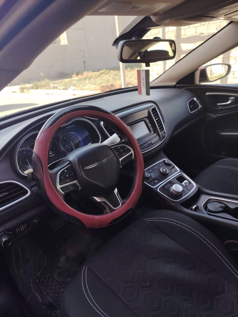 السلام عليكم ورحمة الله وبركاته
وينهم عشاق ال c200 
للبيع كرايسلر c200 موديل 15 كلين تايتل بدون قطره صبغ فئة لمتد الاعتيادية سلايد شاشة صغيرة كامرة بصمه دخول ذكي بصمه تشغيل تبريد ثلج تحكم ستيرن محرك 2400 المرغوب رقمها شمالي مكانها موصل الايسر يلي ابالة دفتر لا يتصل لان سيارة كدام العين ومصروف عليها للاستفسار الاتصال او واتساب ***********
