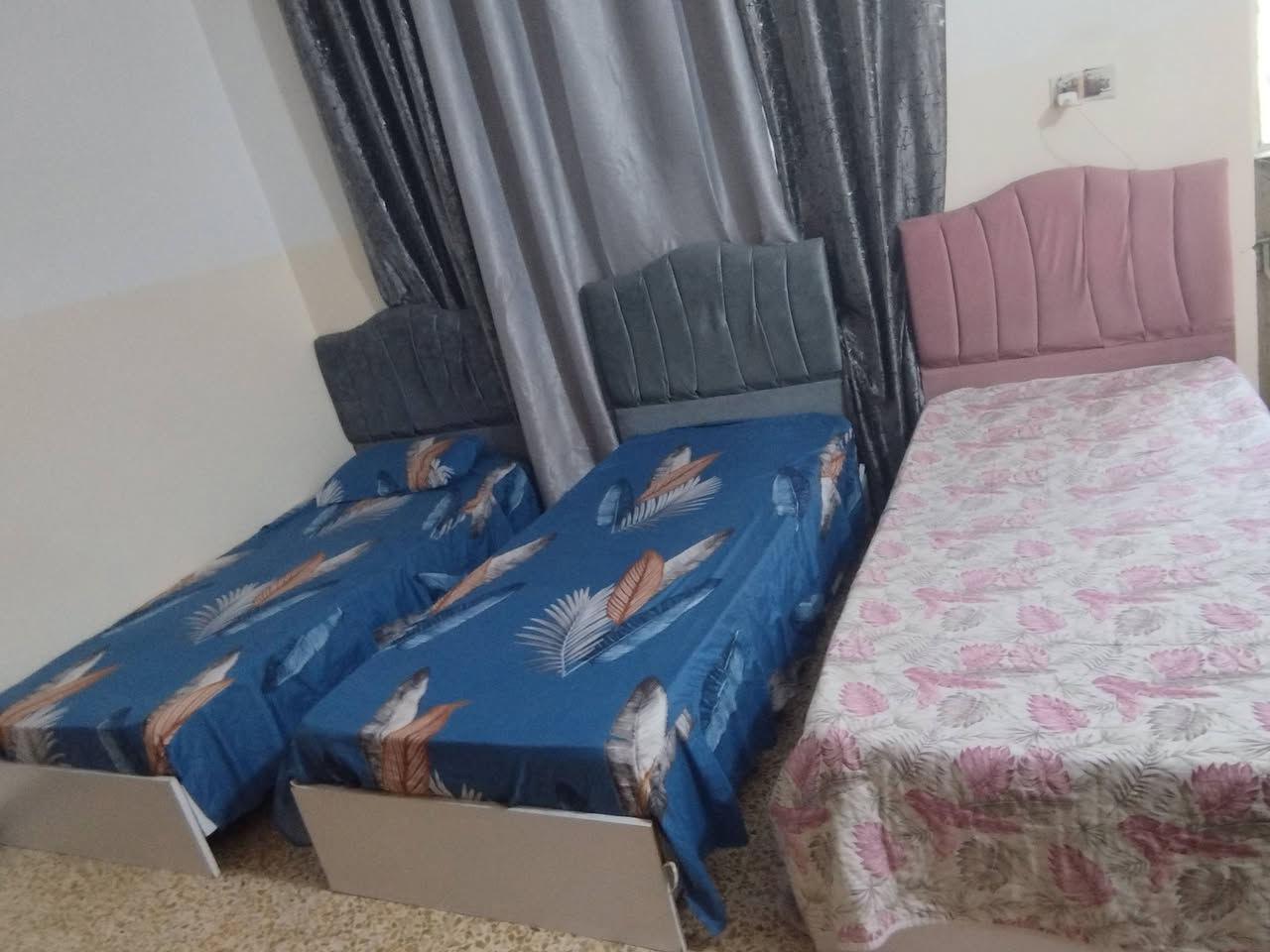 ثلاث اتخوت للبيع معا ادواشك كامل توصل  مازنجر و ***********وتساب
