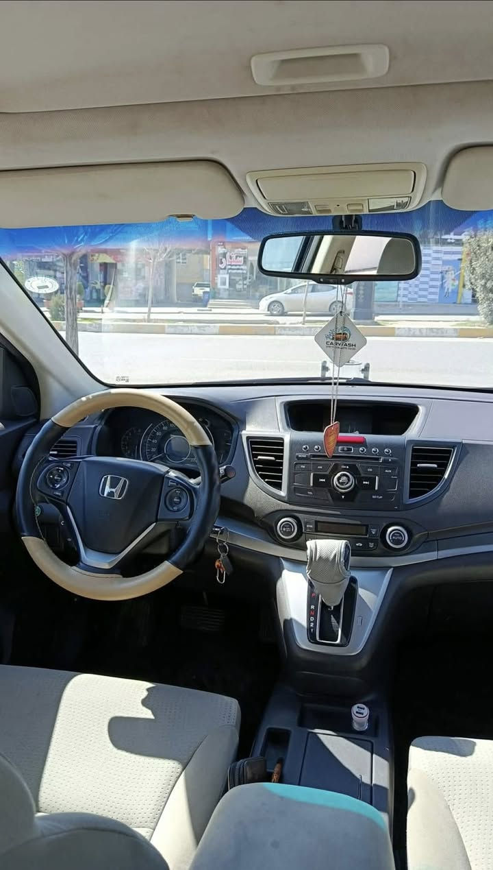 ئۆتۆمبێلی هیۆندای ئەكۆرندی یابانی ئەسلی بەرزی مۆدێل ٢٠١٣ ی فوول مەواسەفات 
تەنها بەسمە نیە  .
- دەبل ئەكسل
- سلاید
- تەعدید سورعە
- سوكان فۆلیۆم
- چوار جام كارەبایی و قوفل مەركەزی
- ناوزەر و بێ سبوغ
- گێر و مەكینە و دەبل ئەكسل بە شەرت هەمووی بێ كێشەیە 
- تەنها تەزرەی هەیە. وەكو تر هیچ كێشەیەكی نیە
- نرخ / ١٢٧ وەرەقە و معامەلە
- ژمارەی موبایل / ***********
- شوێن - پیرمام
