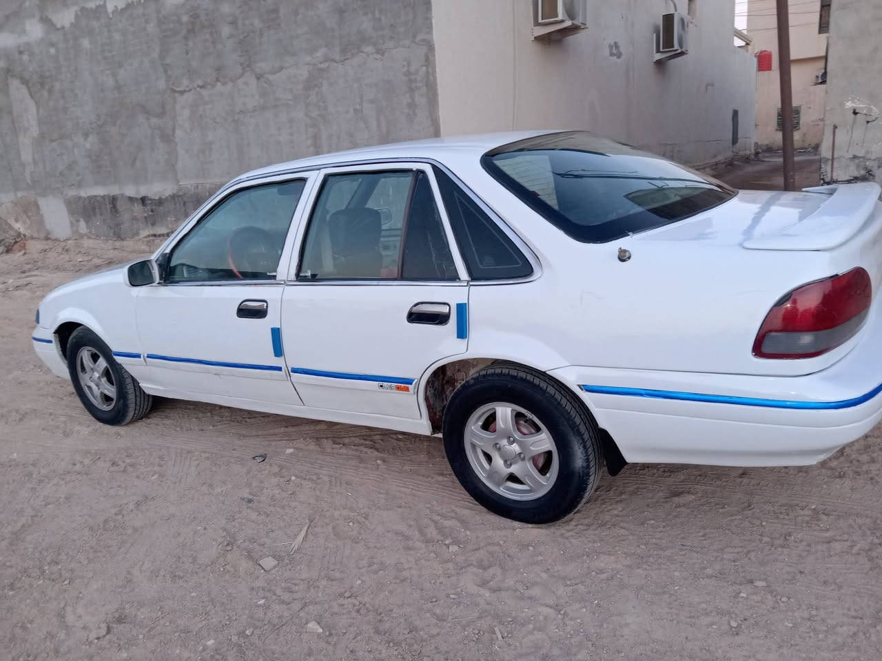 سلام عليكم 
دايو فراشة ٩٦ رقم بابل انگليزي باسمي سيارة جاهزة نقص تبريد مصبوغة جمالية محرك وگير حاوية حدادية طوبة تخم تاير 
مكان السيارة بصرة هزة جديدة
السعر ٣٣ 
***********
واتساب اتصل وتدلل
