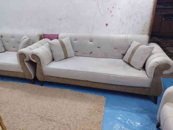 تخم للبيع تزكام تركي كلش نضيف 15مقاعد السعر 550 وبي مجال ويه 3 طبلت سيت كامل العنوان كربلاء بدايد امن الداخلي يوجد توصيل داخل كربلاء الستفسار ***********
