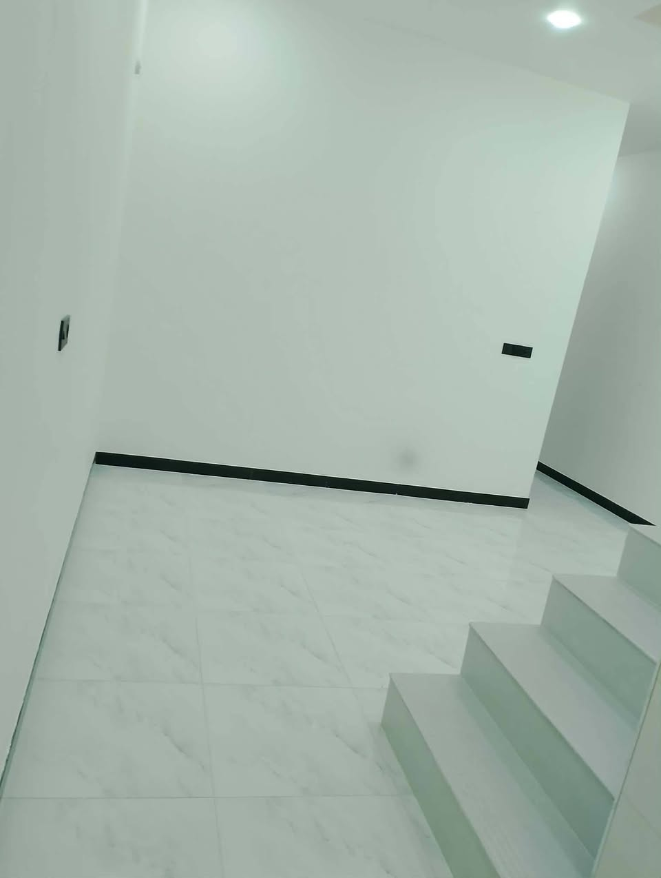 مشتمل 100 مترطولاني غرفه مطبخ هولل استقبال شارع 12 متر بالخضراء السعرجدا مناسب الشراي يتصل ***********
