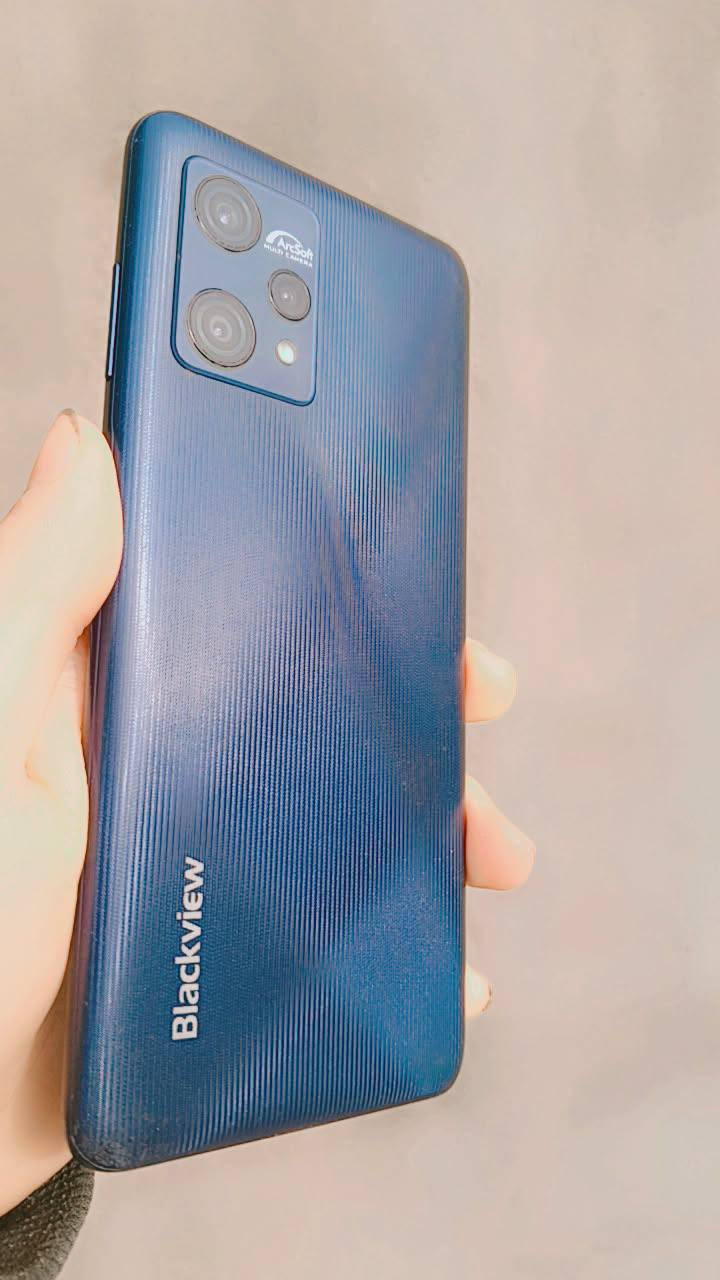 اوبو a53 برو🔥جهاز غني عن تعريف 📱
نضيف كل عيب مابي 
كامرته حلوه  🔥
يدعم الشحن السريع 
ذاكره/128 💥
كل عيب مابي كله بلادي 

بطاريه 5000 سعره (85)📸  عنواني كركوك ***********
