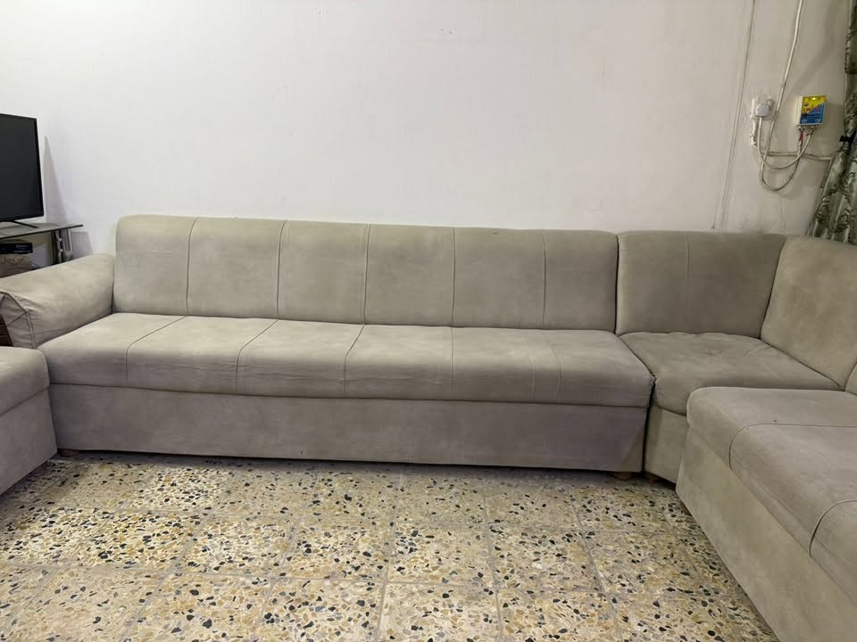 ديوان نظيف جدا للبيع
الموقع : بابل / الحله / شارع ٦٠ / حي المحاربين 

للاستفسار اكثر الاتصال على الرقم 
***********
