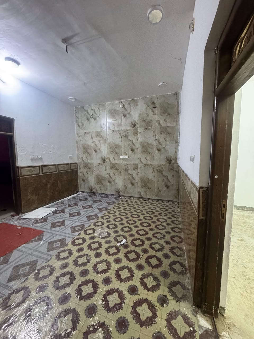 🏠 بيت للايجار

📍 العنوان: حي الفرات مقابل بيت العادلي
🔹 يتكون من:
 • غرفتي نوم
 • صالتين
 • استقبال
 • مطبخ
 • صحيات
 • طارمة

✅ بيت مرتب ومناسب 

🔺#للاستفسار مراسله واتساب ع الرقم التالي 

http://wa.me/+964*********** مقتدى 📲

http://wa.me/+964*********** 📲 حسن 
—————————————————————
او زيارة مكتبنا 
🔺مكتب دره المشرق للاستثمار والتطوير العقاري 
🔺العنوان:-حي الجزائر الشارع العام قرب مأكولات تشرين
