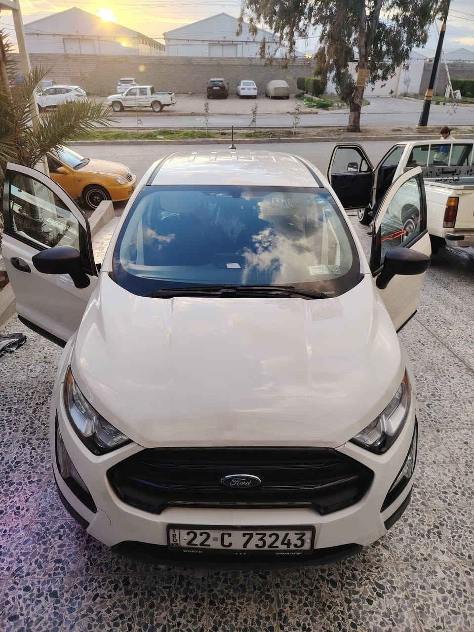 السلام عليكم للبيع فورت ايكو سبورت
حادث صفحه بدون دواخل مكينه وكير وتيربو وبطاريه كله جديد صدر كله جديد تريد تحويل تريد وكاله شرعيها جيراني كاربون بانزين ورقي مكانها موصل السعر 74 بيها مجال ***********
