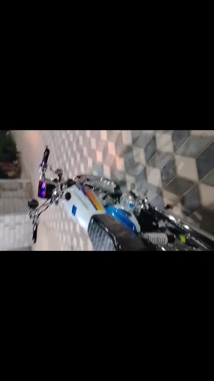 سلام عليكم يا بعد قلبي 
دراجه تعمير نامه والشاصي ارشه اوراق اصولي دراجه ناشفه خير من الله مكاني رميثه سعر مليون و100 وبيه مجال حك الجيه


**إذا كنت صاحب هذا الإعلان وتريد حذفه لأي سبب، رجاءا أرسل رسالة إلى الدعم الفني**