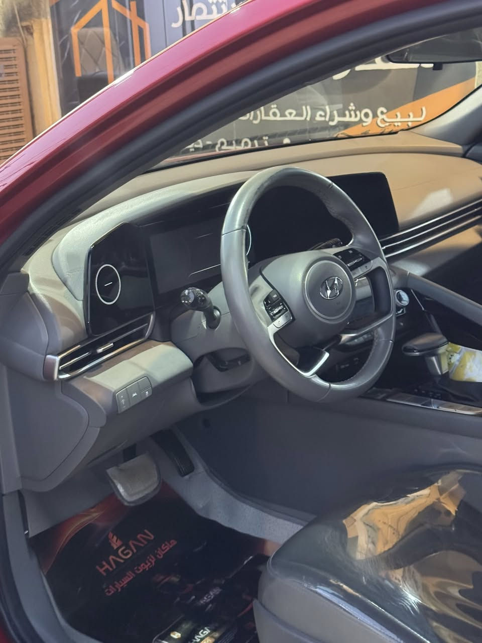 السلام عليكم 
النترا 23وارد امريكي ماشيه 62 مكينه كير تبريد مكفول صدر مكفول حادث جاملغ خلفي وبيه رصعتين بلباب الخلفيه 
مواصفات 
بصمه تشغيل عن بعد 
اشاره ترحيب 
صندوك بصمه يفتحه عند الاقتراب 
شاشه دجتال كبيرة
رادار امامي  رادار خلفي 
نقطع عمياء 
توقف امامي خلفي 
وبعد بيه مواصفات 
السعر 142وبيه مجال قليل باسمي مكان السياره بغداد الدورة رقم التلفون ***********2

