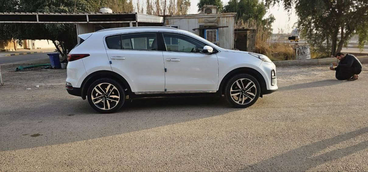 سبورتج خليجي كفاله عامه موديل 2019محرك 2000فول مواصفات عدا البانوراما رقم بغداد الجديد ماشيه 118
مكان سياره بغداد اللطيفية 
السعر 192 وبيها مجال 
رقم .***********
***********
