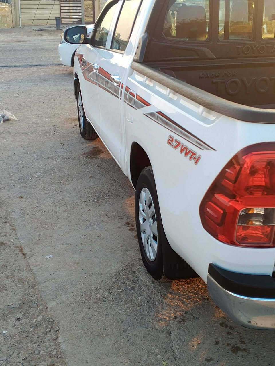 سياره للبيع 23 كفاله عامه ماشيه 23 ألف مكان بغداد
رقم السيارة القادسية الاستفسار الاتصال على الرقم ***********
