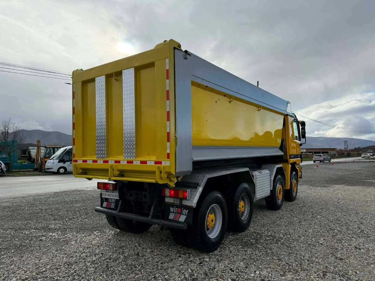 مرسيدس بنز 4148
٨سلندر 
موديل 2003
شيال مجموعه جي اف 
كير كهربائي كلاج 
بودي ٢٠متر 
السعر ٤٠الف دولار شامل الكمرك والشحن السياره تدخل كتاب شركه 
مدة الوصول ٢٠يوم بعد الاتفاق


**إذا كنت صاحب هذا الإعلان وتريد حذفه لأي سبب، رجاءا أرسل رسالة إلى الدعم الفني**