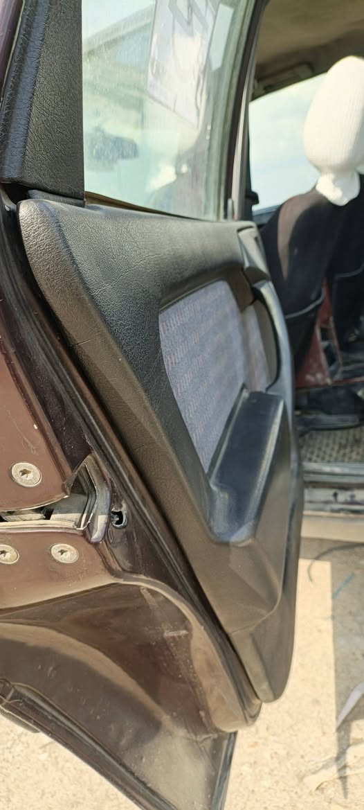 للبيع اوبل فكتره موديل 1991
مكينه 20شرط وكير شرط
 تبريد ابلادي بس يرادله صيانه 
بدون صبغ دوائر فقط قفل مركزي
كير توماتيك جامات كهرب سنتر لوك 
 طخم تاير جديد الشرعي موجود 
 شرط التحويل كابون بانزين موجود 
السعر 48 وبيها مجال ***********
