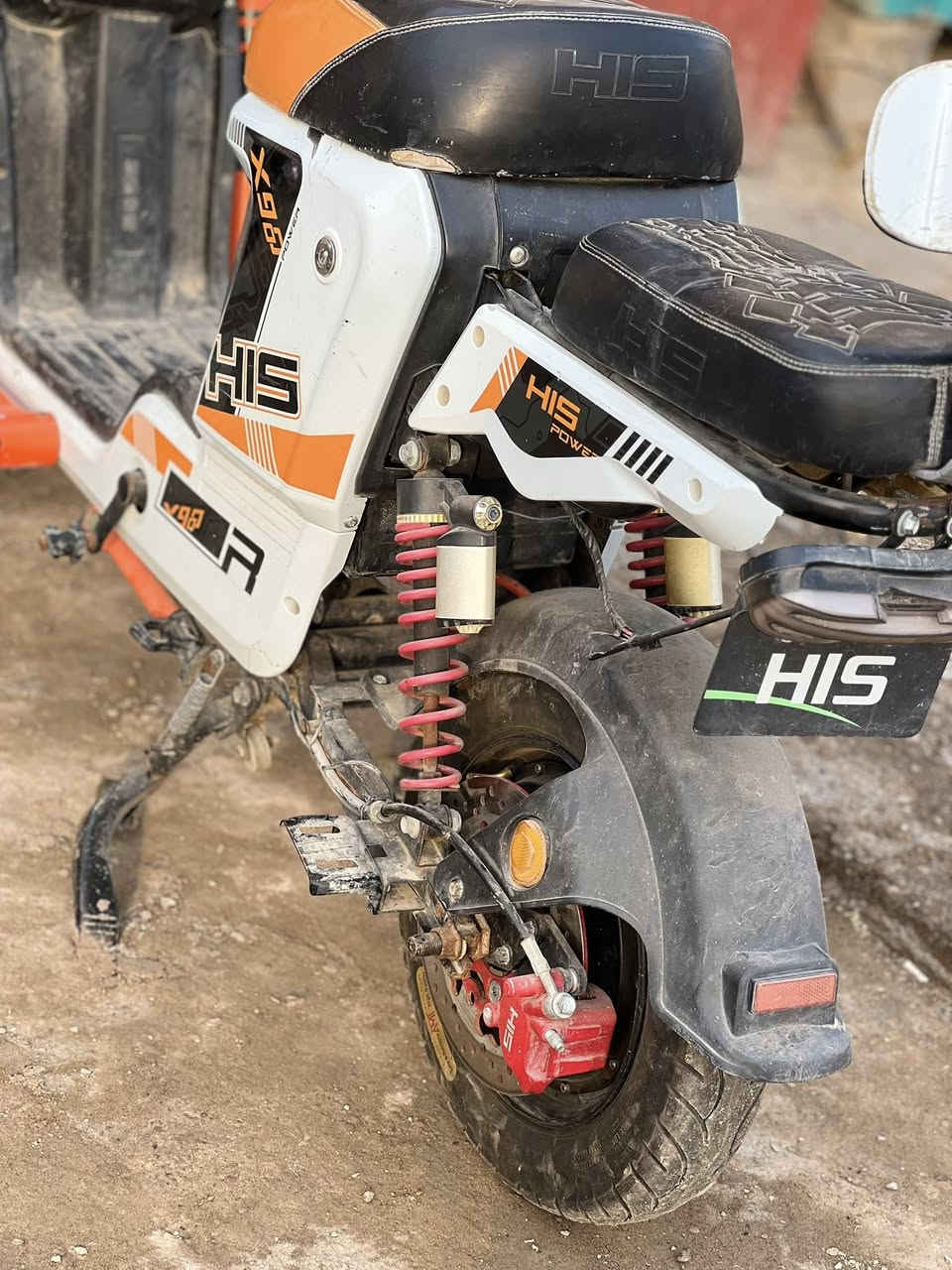 السلام عليكم دراجة شحن للبيع العنوان الطارمية للاستفسار اكثر الاتصال على ***********
