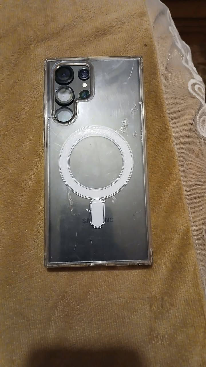 السلام عليكم
اس 23 التراء 
شرق اوسط عربي
دبل شريحه خطين
مابدل اي شي 
كلشي ماويا فقط كفر
مدينه الصدر 
السعر ٦٤٠ قفل بدون عمله 
***********
