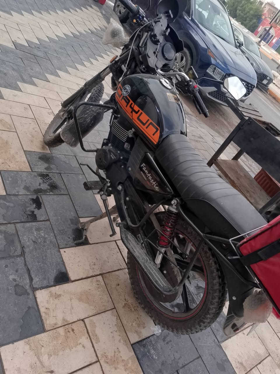 مرحبا شباب دراجه نوع دايوان موديل 2025 بشهر 12نزلتها رمبه ماشيه 3000فقط دراجه مرقمه سلمانيه سنويا بسمي دراجه جديده وخير من الله مكاني بغداد السعر مليونين 600 لشرائح اتصال فقط ***********
