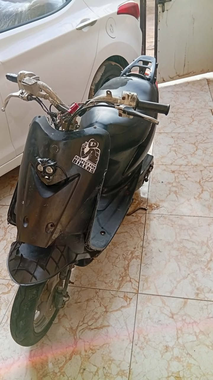 السلام عليكم
دراجه عصفوريه للبيع شغاله هندر واحد مكينه ناعمه 
السعر 100 وبيه مجال العنوان واسط كوت انوار الصدر 
رقم ‏‪0771 291 9416‬‏
