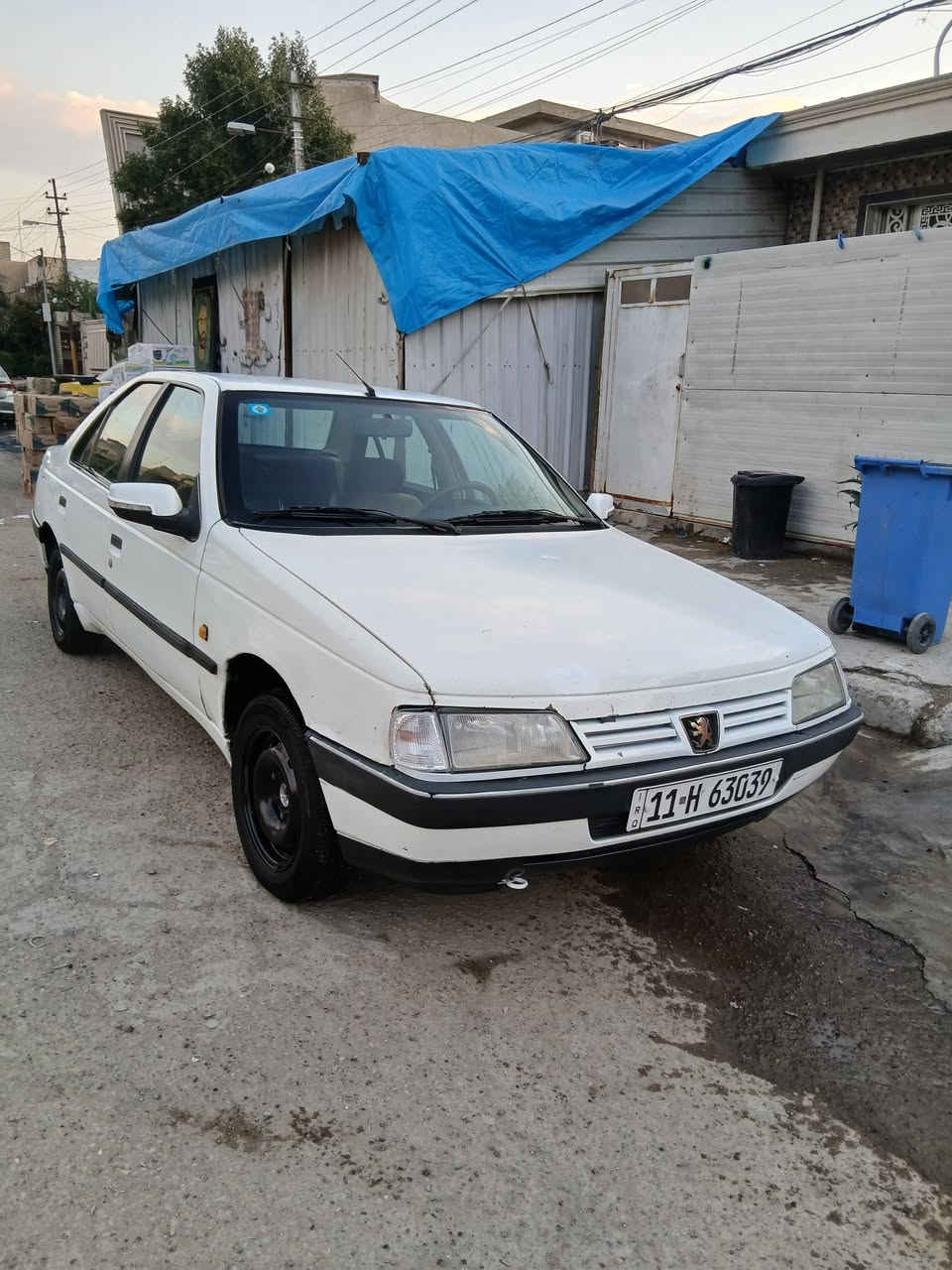 سلام عليكم بيجو GLX موديل ٩ محور كورله كامله سياره خير من الله سعر ٣٨ مكاني حي اور ***********
