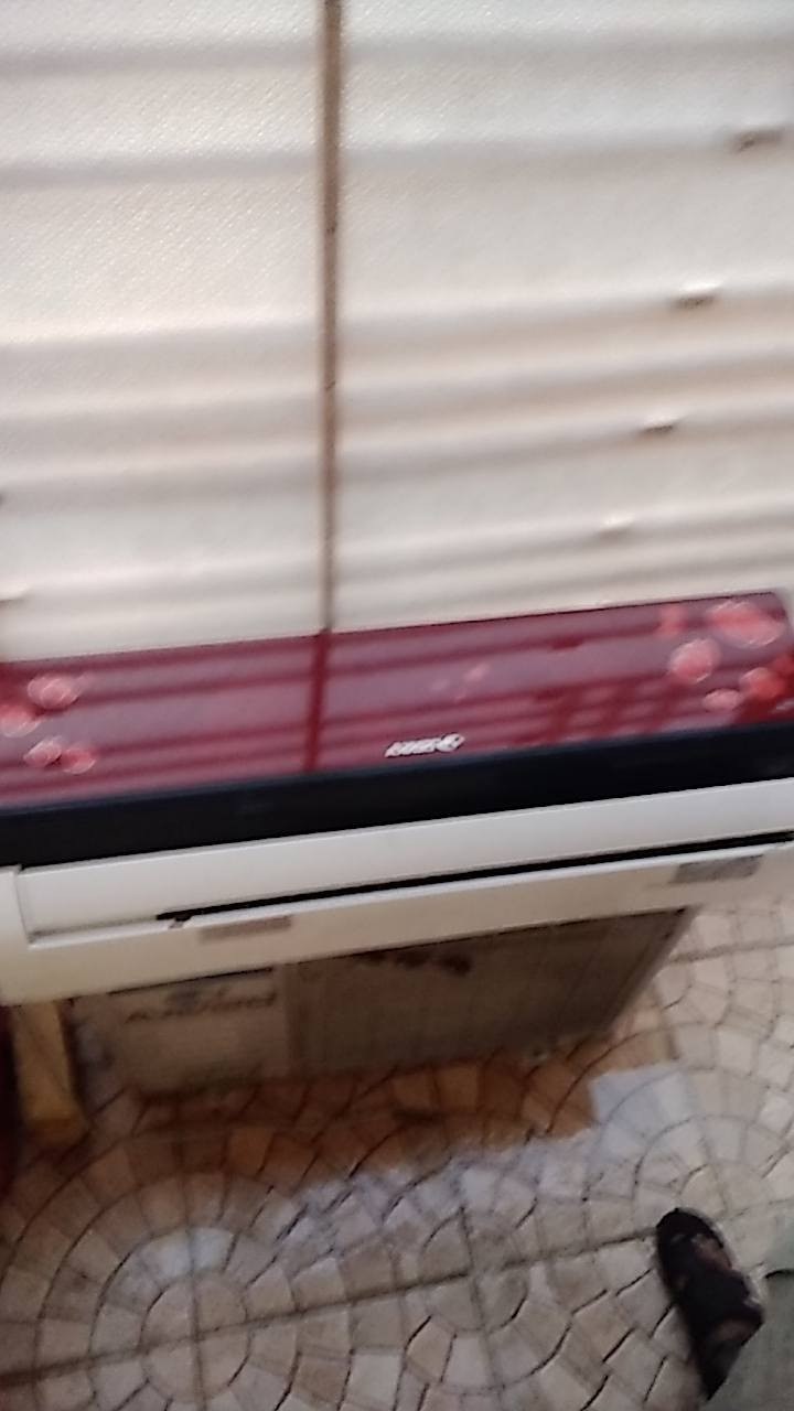 للبيع طن ونص نضيف وبحاله جيده سعر ٢٠٠ وبي مجال ***********
