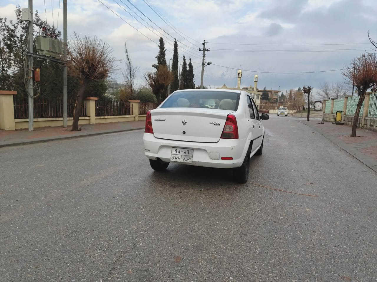 کوردی،،،عربي
***********واتساب***********

شوێن سلیمانی سعر39ورەقەومەجال
رینولوکان 2010ئوتوماتیک مەکینەوگیر بەشەرت حیزام بۆیاخ بیدەعمی ناوگرتن سەنەوی یەک سال بەسەرچووە بەشەرتی تەحویل
دوجام کارەبا تایەی تازە پاتری تازە 
تەحویل غەرامە براوە بەشەرت

عربی،،،***********واتساب
مکان سلیمانیە سعر39ورقە بیمجال
 رینولوکان مودیل2010کیر اوتوماتک مکینە وکیرشرط سیارە حیزام مصبغە بدون حادث دواخل
سنویە صاقطە 1سنە شرط تحویل مباشر
سیارە کهرباء صدرحدادیە شرط
تایرات باتری جدید السليمانية, العراق
