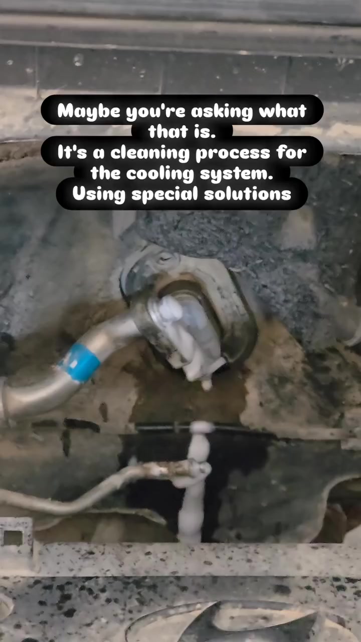 تنظيف منظومة التبريد باستخدام محاليل مخصصة يضمن عملًا جيدًا 👍 #تبريد #تنظيف #صيانة
-----------------///🚘🔧🛠🔨🚘///------------
ورشة هندسية تعمل باسلوب محترف للتغلب على اعطال السيارات الحديثة
بكوادر متمرسة
واجهزة فحص متخصصة
وخطوات فحص مدروسة
للحصول على افضل النتائج
المهندس امير الطحان
***********
--------------///🥶❄️🧊///-----------------
#تبريد  #كهرباء_سيارات #r134 #1234yf #فحص_بالكومبيوتر #برمجة_سيارات #فلاتر_تبريد  #yuken  #كمبريسر #راديتر #فريز #Denso #hanon #doowon #ACDelco #dodge #النجف #فتح_دشبول #تبريد_سيارات #tpmssensor #TPMS  #شيروكي #جيب #لاريدو #2024 #iraq #بلسايد #هيونداي #palisade #تاهو #tahoe #gmc #GMC #Yuken
