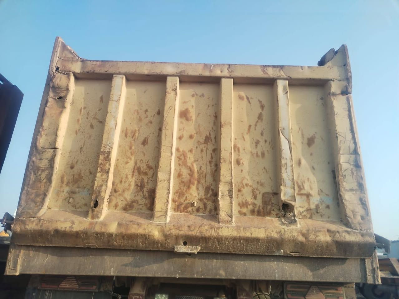 عربانة جابر ذرعة ٣٢ تايرات نص عمر السعر ٦٥ مكاني السماوة رقم  موبايل ***********
