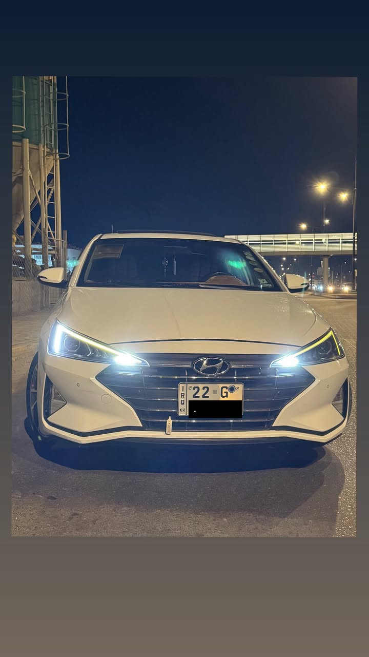 السلام عليكم ورحمة الله
النترا 2020 (خليجي) للبيع 

مواصفات 
محرك 2000
حساسات امامي خلفي 
كامره خلفيه 
شاشه اندرويد 
مري شفط 
فتحه 
بصمه 
بصمه ابواب 
خمسه ويل كب 

السياره كفاله عامه ما عدا كارتين فقط بالباب الخلفي صوب العبري والجملغ الخلفي نفس الصفحه الكارت على كد اربع اصابع 
الباقي كفاله برغي ما مفتوح بيها 
كير ومكينه مشروطات 
تبريد ثلج 
السياره توني مبدللها تخم تايرات ما صار حتى ١٠ ايام 
حداديه ١٠٠ ب ١٠٠ 
السياره رقم انكليزي باسم شركه شاهو احمد معروفه 
ممشى السياره 130 الف كيلو متر وقابل للزيادت 

عارضها ب 165 ورقه وبيها مجال قليل 
مكاني نجف حي الشرطه 
***********
