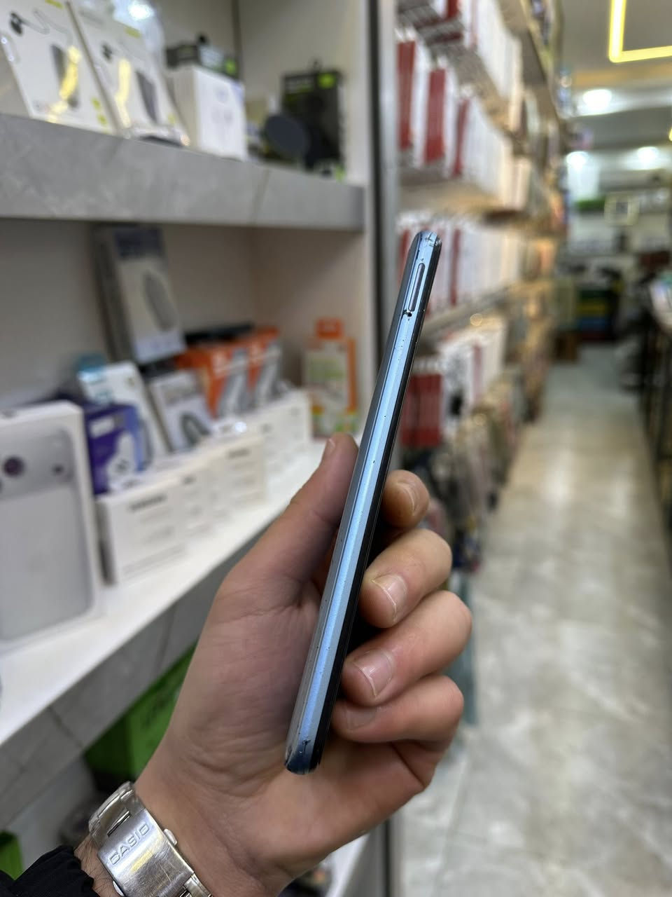 بلاش بلاش 🔥
.
بسم الله الرحمن الرحيم 
.
Realme c21y
.
الذاكرة 64G رام 4G
.
بي فطر بال كلاس ما مأثر كلشي عال شاشة والشاشة شرط الاصلية ما مبدلة الجهاز لا مفتوح ولا مبدل بي شي 📍⁉️⁉️
.
العنوان : موصل حي سومر / مكتب عرفة 
.
***********
