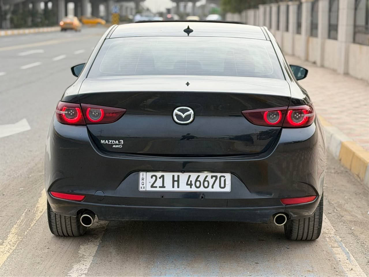 مازدا 3 بريميوم ❌
اعلى فئه فول للاخير 🔥 
موديل 2023 
اللون اسود 🖤

الضرر : اخو الكلين 
بالجاملغ الخلفي تعديل بارد 
وشبر بالصندوق صبغ 

رقم شاصي  : 3mzbpbdm1pm378054

واتساب +اتصال : *********** كركوك, العراق
