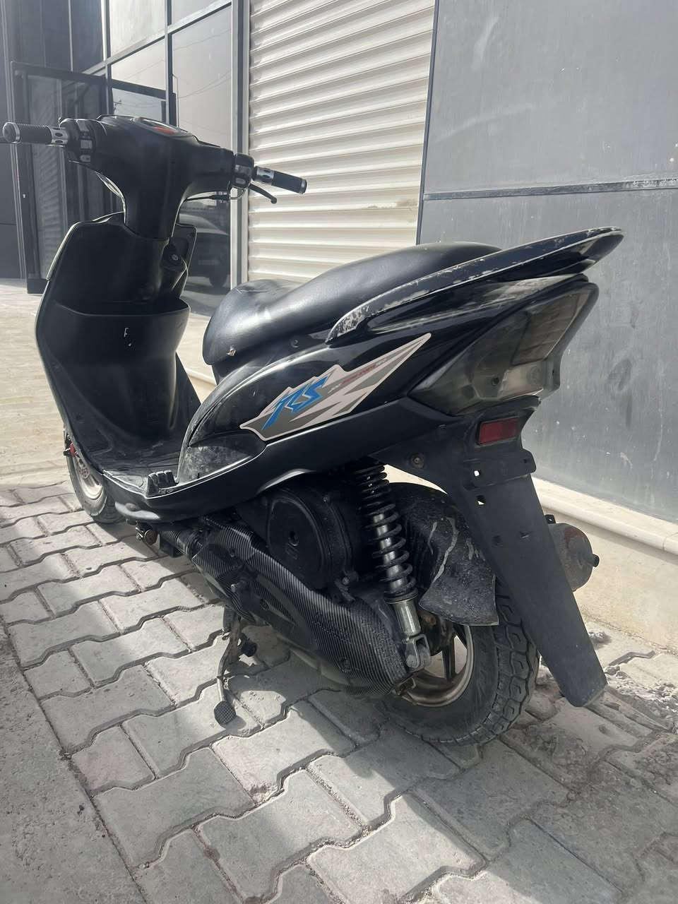 ماكس عدله شرط محرك حاويه بعدها برغي ما مفتوح بيها مثل مشتوفون بالفيديو كلشي شغال نكرة سلف اريد اراوسها بفورزه لئن الماكس ما متعود عليها مثل الفورزه *********** العنوان كربلاء
