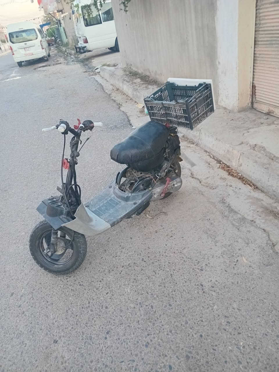 سلام عليكم ماطور ياماها  للبيع محرك عبد الحليم نضيف كابريتر جديد عنوان كركوك حي واسطي سعر 100الرقم ***********

