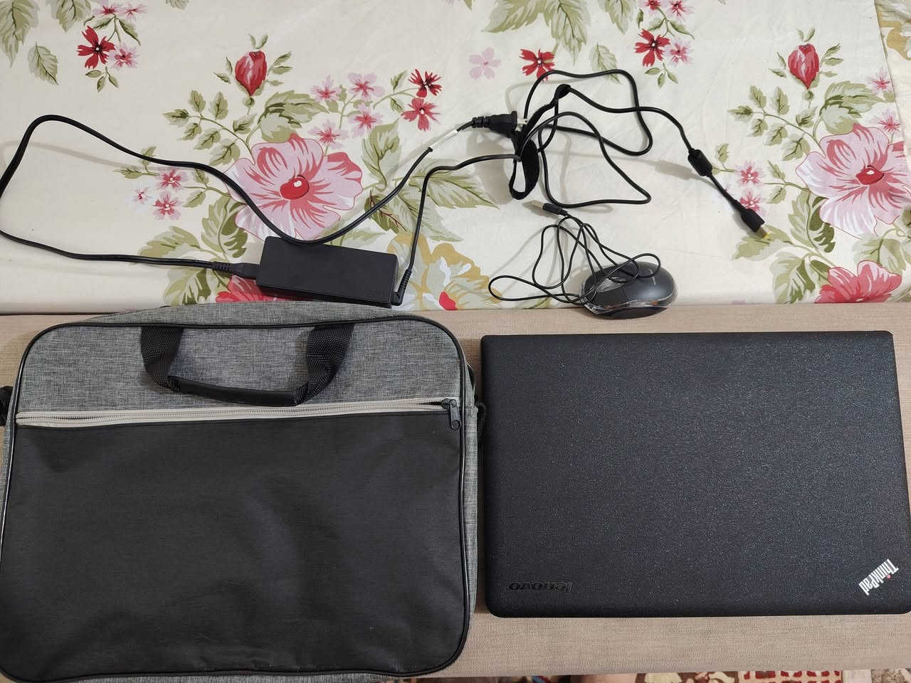 لينوفا كور i5 رام 8 الجيل 6 مع جنطه ماوس وشاحنته للسعر 150 عنوان ميسان للاستفسار ***********
