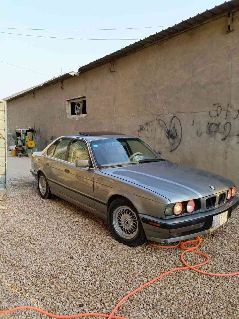 بي ام 525 مسكر عدل وارد ياباني موديل 91فول اصل مكانه كربلاء رقم بغداد مشروع وطني السعر58وبيه مجال ..***********
