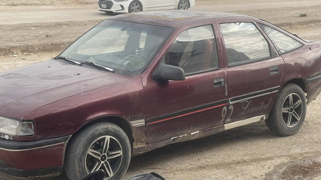 يالله 
فكترا موديل 92 سنويه وارقام جديده 2031
سياره بسمي تحويل ثاني يوم
محرك 2000ناعم كلش 
صدر سياره نص عمره 
سياره تحتاج سمكره وصبغ تطلع تخبل 
سعره 18ورقه وبيه مجال 
(ماتعجبك سياره اعبر منشور)
***********مكان الرمادي
