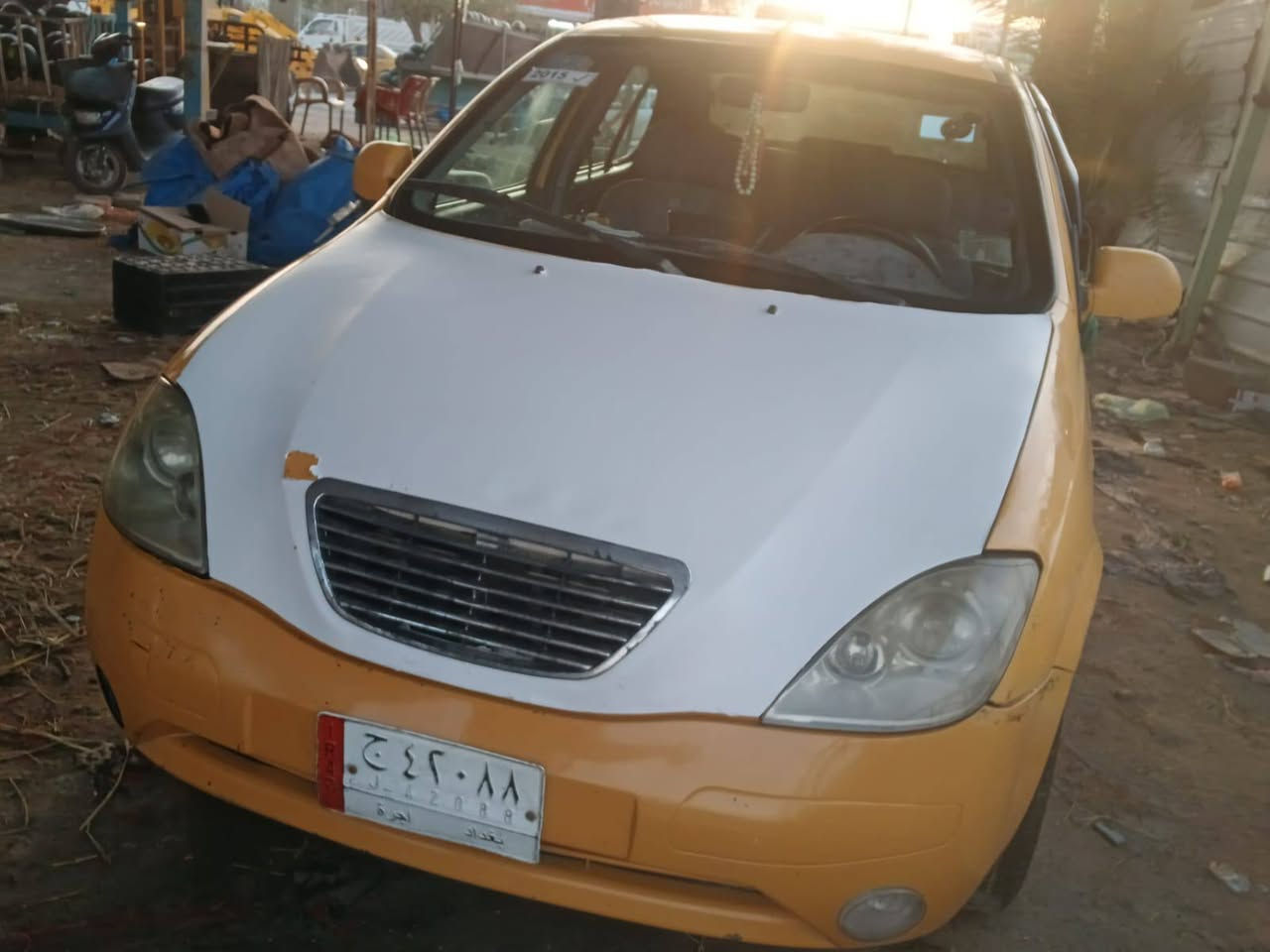 يالله السلام عليكم طيبة للبيع موديل ١٥  
١. رقم بغداد مشروع وطني بأسمي 
٢. مصفرة هيئة وغرامات
 ٣. هزه بعدها ماساقطه يعني تحول مباشر بدون هزه 
٤.  مكفوله عدا هلال واحد معمر
٥.  كير مكينه تبريد شغال 
٦.  تخم تاير ابو الخط + شاشة 
السعر ٣٧ وبيها مجال حك الجية  ... مكاني كربلاء المقدسة الحر رقم تليفوني ***********
