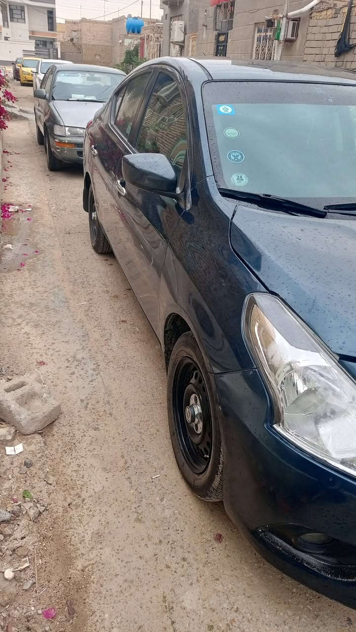 السلام عليكم نيسان فيرسا 2016وارد امريكي جاملغ وبنيد بدون دواخل بدون رباك السياره جاهزه مكينه گير حداديه تبريد كله جديد تخم تاير جديد السنويه لل 30 تحويل ثانب يوم السعر 90 وبيها مجال للتواصل ع رقم ***********
