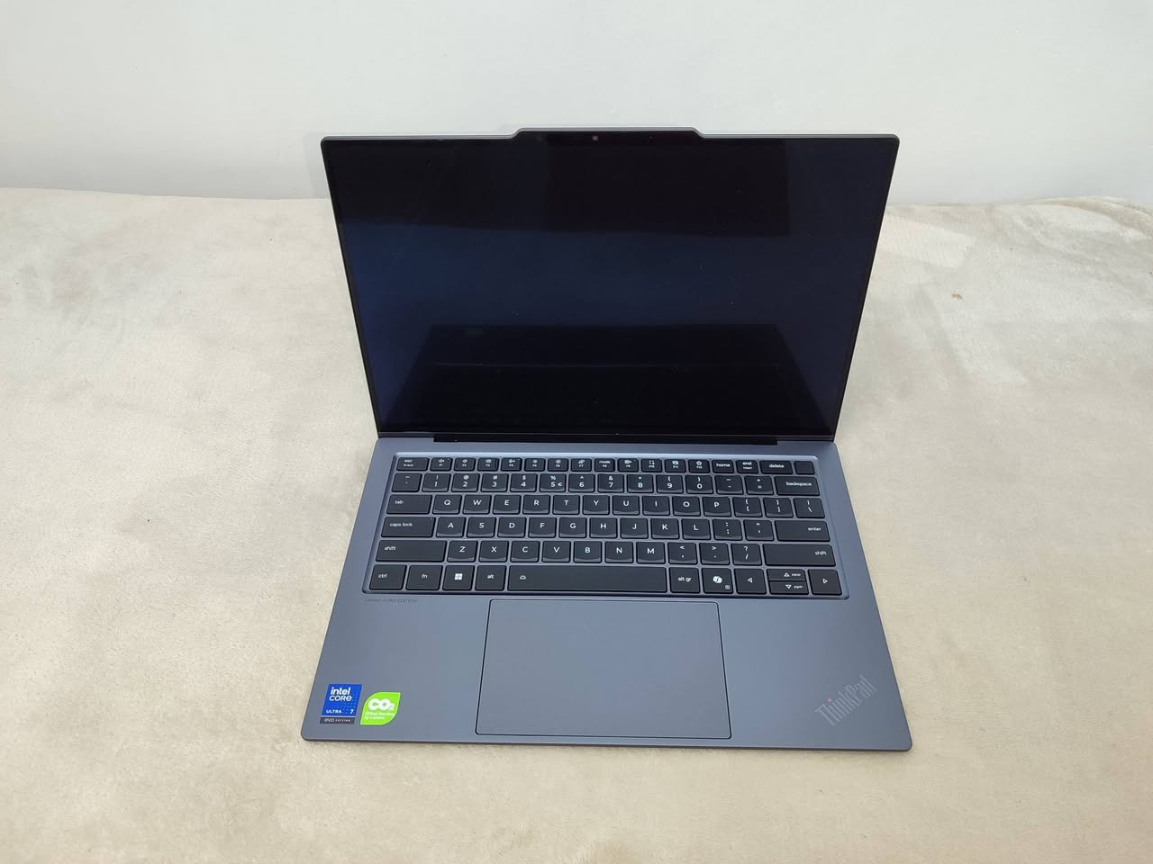 English/عربي/کوردی
کوردی
​ناونیشان: لابتۆپی ناوازە Lenovo ThinkPad X9 Gen 1 (Aura Edition) - وەشانی تایبەتی جامی جیهانی FIFA 2026™
بۆ فرۆشتن، لابتۆپێکی یەکجار ناوازە و دەگمەن لە جۆری Lenovo ThinkPad X9 Gen 1 Aura Edition 
ئەم لابتۆپە وەشانێکی دیاریکراوە (Limited Edition) کە بە بۆنەی جامی جیهانی ٢٠٢٦ دروستکراوە. شێوازی دەرەوەی تەواو جیاوازە بە دیزاینێکی سەرنجڕاکێش و لۆگۆی زیویی فەرمی FIFA.

​خاوەنی بەرزترین مواسەفاتە، گونجاوە بۆ کارە قورسەکان، دیزاین، و یاریکردن (یاری EA Sports FC / FIFA بە ڕیفرێش ڕەیتی 120Hz زۆر بە نەرمی کارپێدەکات).

​مواسەفات:
​پڕۆسێسەر (CPU): Intel Core Ultra 7 258V

​ڕام (RAM): 32GB LPDDR5X

​ستۆرج (Storage): 1TB NVMe PCIe Gen4 SSD

​شاشە: 14 ئینج  2.8K (2880 x 1800) OLED لەمس (Touch)، ڕیفرێش ڕەیتی 120Hz

​کارت شاشە (GPU): Intel Arc 140V (بەهێزترین کارتی داخلی ئینتێل)

​دۆخی لابتۆپەکە و تێبینی:
​دۆخی لابتۆپ: بە گشتی زۆر خاوێنە نوێ واتە کەس یەکەی بەکاری نەهێناوە تەنها لە پاکەت دەرهێنراوە و ئەکتیڤ کراوە.
​تێبینی 1: لابتۆپەکە کارتۆنی لەگەڵ نییە.
​تێبینی 2: ڕووشانێکی زۆر بچووک لە لێواری سەرەوەی هەیە نزیک کامێراکە (وەک لە وێنەی هاوپێچکراودا دیارە)، کە هیچ کاریگەرییەکی لەسەر کارکردنی نییە.

​نرخ: $ [2600] دۆلار
تەنها بۆ کڕیاری ڕاستەقینە. مامەڵە بە کاش دەکرێت. بینین لە شوێنێکی گشتی لە هەولێر.

عربي
​لابتوب نادر Lenovo ThinkPad X9 Gen 1.         (aura edition ) - نسخة محدودة كأس العالم FIFA 2026™

للبيع لابتوب مميز وفريد جداً من فئة لينوفو ثينك باد الممتازة 
(ThinkPad X9 Gen 1 Aura Edition). 
هذه النسخة عبارة عن إصدار محدود وجامع تم تصنيعه خصيصاً للاحتفال بكأس العالم 2026. 
يتميز الغطاء الخارجي بتصميم طبوغرافي محفور بالليزر مع شعار كأس العالم الكرومي الفضي الرسمي.
​الجهاز يأتي بأعلى المواصفات، ممتاز جداً للتصميم، الأعمال الاحترافية، والألعاب (يشغل لعبة EA Sports FC / FIFA بسلاسة فائقة بفضل الشاشة الـ 120Hz).

​المواصفات:
​المعالج (CPU): Intel Core Ultra 7 258V
​الذاكرة (RAM): 32GB LPDDR5X
​الهارد (Storage): 1TB NVMe PCIe Gen4 SSD
​الشاشة: 14 إنش بدقة 2.8K (2880 x 1800) OLED تعمل باللمس، بتردد 120Hz
​كارت الشاشة (GPU): Intel Arc 140V (أقوى كارت شاشة مدمج من إنتل)

​الحالة والملاحظات:
​الحالة: بحالة ممتازة بشكل عام.
​ملاحظة 1: الجهاز يأتي بدون الكرتون (العلبة الأصلية).
​ملاحظة 2: يوجد خدش تجميلي بسيط جداً على الحافة العلوية بالقرب من الكاميرا (كما هو موضح في الصورة المرفقة)، ولا يؤثر على أداء الجهاز أو الشاشة نهائياً.

​السعر: $ [2600] دولار أمريكي
للجادين فقط. البيع نقدًا (كاش). المقابلة في مكان عام في أربيل.

English 
Title: Rare Lenovo ThinkPad X9 Gen 1 (Aura Edition) - Limited FIFA World Cup 2026™ Edition
Description:
A highly unique, premium-tier Lenovo ThinkPad X9 Gen 1 Aura Edition. This is a limited-run collector's item manufactured to celebrate the FIFA World Cup 2026. It features a stunning, custom laser-etched topography design on the lid with the official silver FIFA trophy logo.
Packed with top-tier flagship specifications, perfect for high-end business productivity, digital design, and smooth casual gaming (runs EA Sports FC/FIFA beautifully on its 120Hz screen). 

Specifications:
Processor (CPU): Intel Core Ultra 7 258V
Memory (RAM): 32GB LPDDR5X
Storage: 1TB NVMe PCIe Gen4 SSD
Display: 14-inch 2.8K (2880 x 1800) OLED Touchscreen, 120Hz Variable Refresh Rate
Graphics (GPU): Intel Arc 140V (Intel's most powerful integrated graphics)

Condition & Notes:
Condition: Excellent overall condition.
Note 1: Does not include the original box (laptop and charger only).
Note 2: There is a very minor cosmetic scratch on the top edge near the camera bump (please see the attached photo). This does not affect performance or the screen.

Price: $ [2600] USD
Serious buyers only. Cash deal. Meeting in a s, public location in Erbil.


**إذا كنت صاحب هذا الإعلان وتريد حذفه لأي سبب، رجاءا أرسل رسالة إلى الدعم الفني**