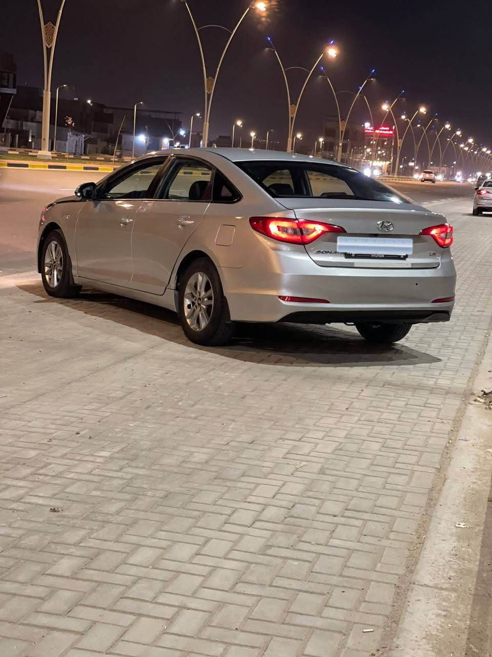 السلام عليكم
هونداي سوناتا SONATA
موديل 2017 أصل لون سلفر
محرك 2000 غاز أصل
  
ادوات ادوات دخول جديد✨ (گصه جنطه)

(  شمالي الرقم الانكليزي )
 
تحكم ستيرن  + وضعيتين قياده ايكو + نورمل
 كشنات تدفئه وتبريد
مري شفط 

كير ومحرك وحداديه وتبريد كفاله كفاله

((❄️تبريد ثلجج ❄️))

السياره كامله من كلشي تاخذها جاهزه للأخير
ونضافه  100/100 

((دخول جديد هذا الاسبوع🚨))

#مكان البصره 
#السعر والأ ستفسار 
#اتصل ‭ ***********
