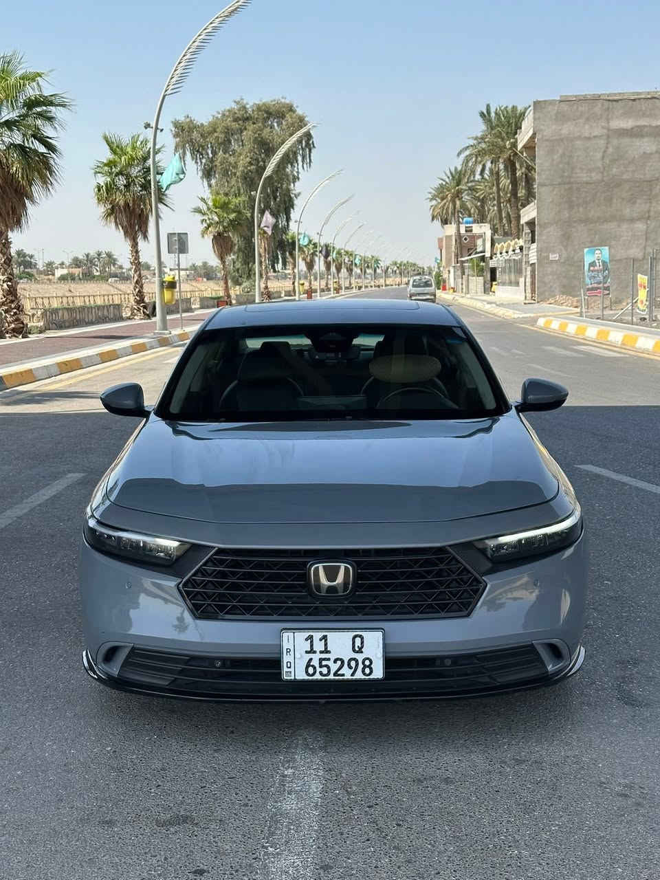 السلام عليكم
هوندا اكورد موديل 23
مرقم بغداد 
كاملة من النقوصات
عداد 100 الف كيلو 
الضرر مثل ما موضح بالصور فقط جاملغ وراجع بارد 
يعني كلين 
سيارة نضيفه كلش استيراد خاص على ايدي 
تحويل ثاني يوم 
مواصفاتها معروفه 
كشنات خزن وتدفئة
رادارات 360 درجة
نقطة عمياء
قرائة مسار 
مثبت سرعه
يعني قيادة شبه ذاتية
فتحة سقف 
تبريد خير من الله 
دهن كله اصلي
وبانزين محسن كله اديرلها 
سيارة معروفه باعتماديتها العالية
سعر225 وبيها مجال
***********
