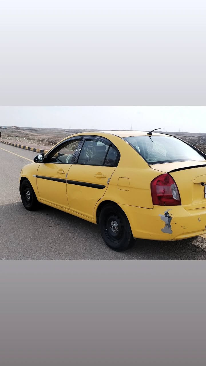 السلام عليكم للبيع اكسنت موديل 2006 بيه ضرر بل صندوق موضح بل صورة مكينه جديده كير اوتوماتيك جديد طخم نضيف رقم بغداد مشروع وطني
السعر 65 ورقه                                                    موصل حي سومر ***********
